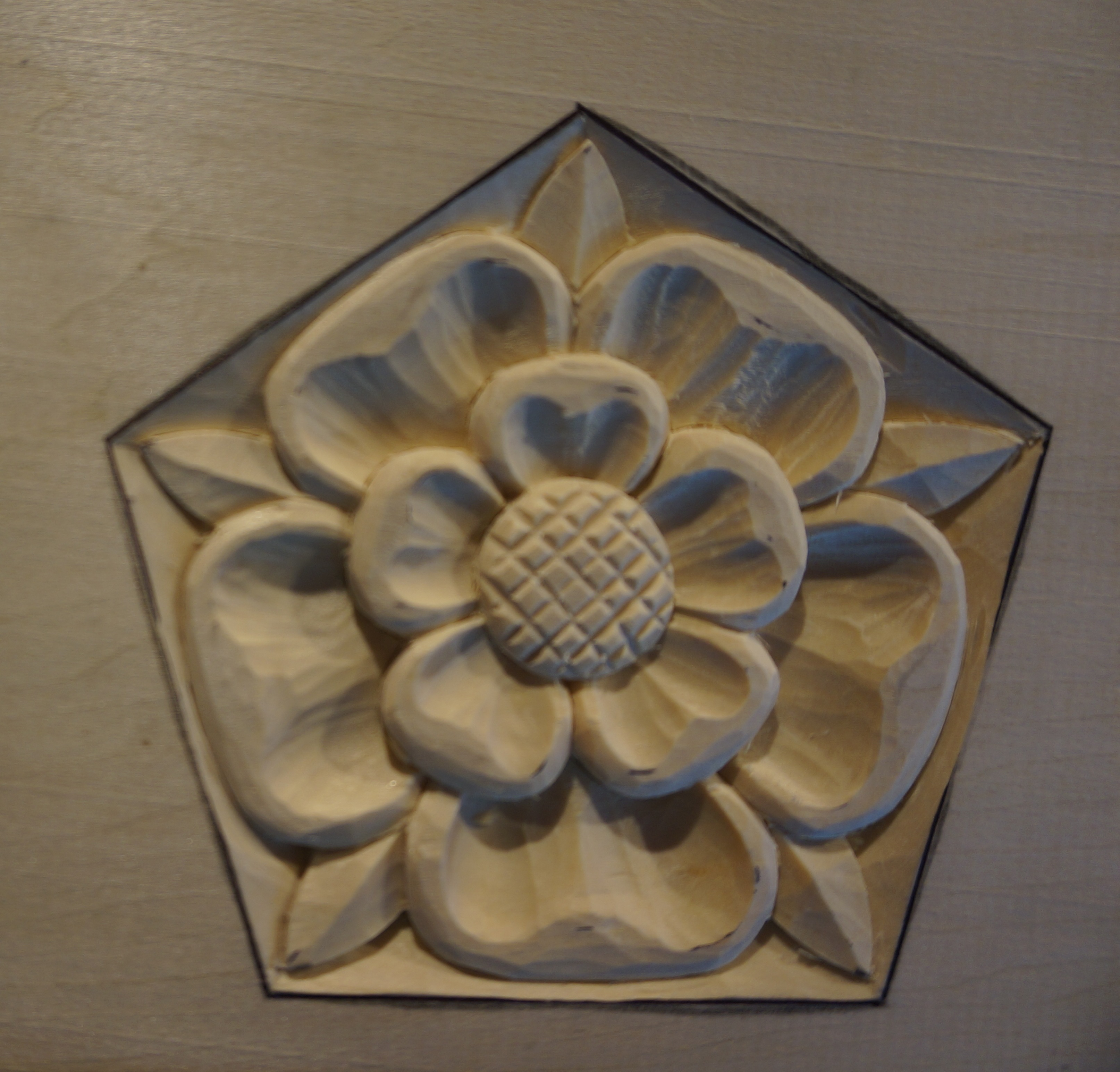 Carving a Tudor Rose – Mary May's School of Traditional ...