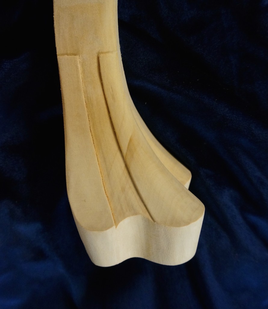 Carving a Trifid Foot