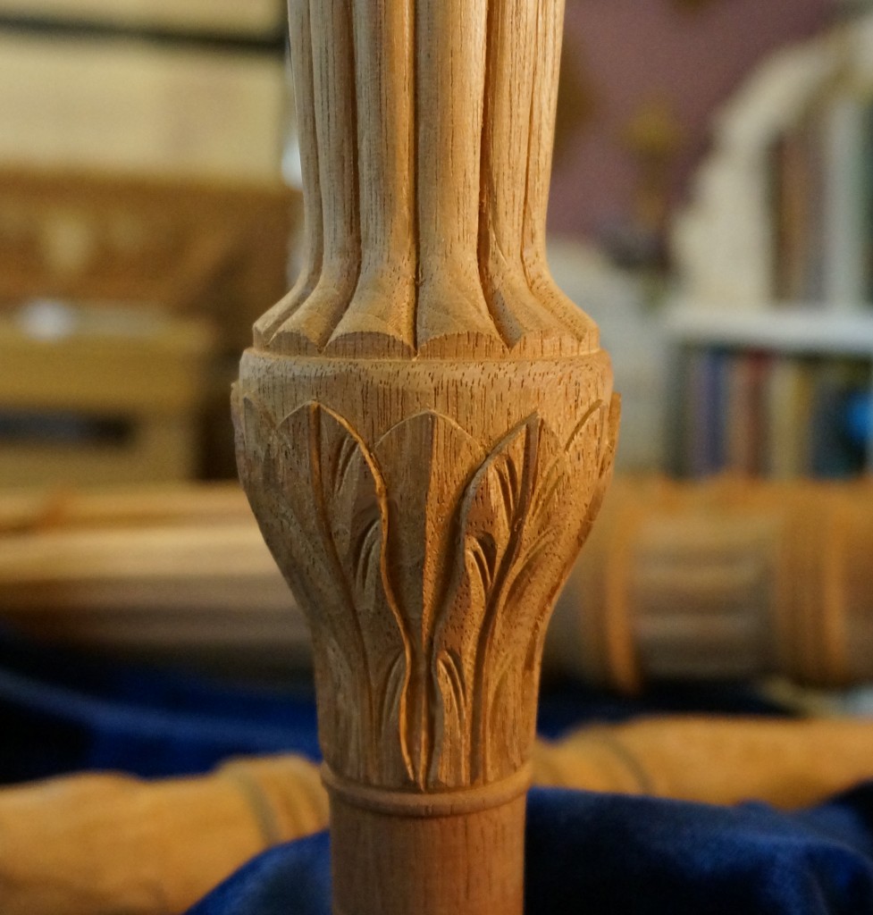 Carving a Reed & Laurel Leaf Foot on a Turning