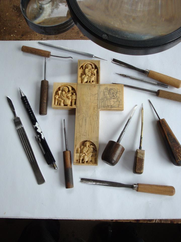 Wood-miniature-carving-2.jpg